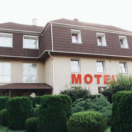 Panama Motel Székesfehérvár Buitenkant foto
