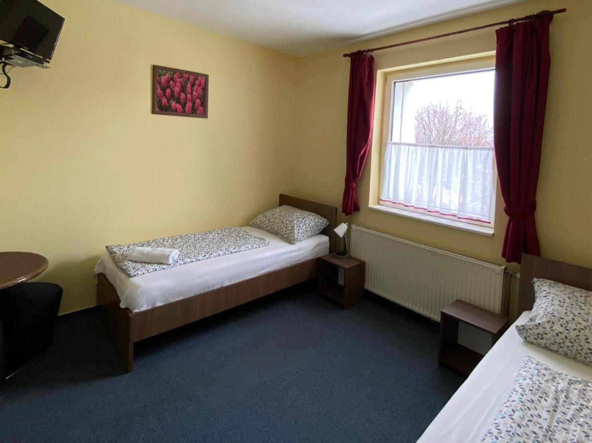 Panama Motel Székesfehérvár Buitenkant foto