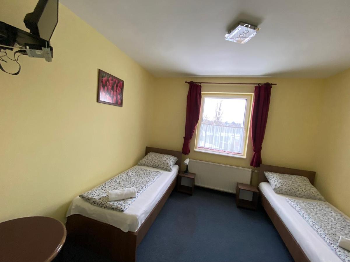 Panama Motel Székesfehérvár Buitenkant foto