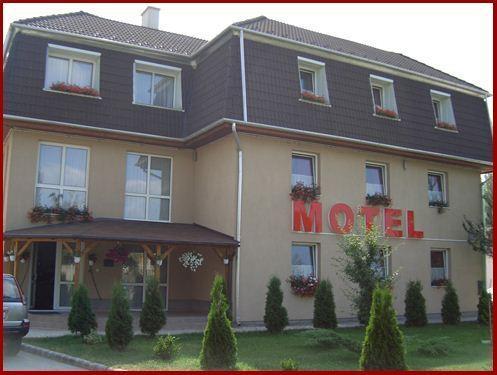 Panama Motel Székesfehérvár Buitenkant foto
