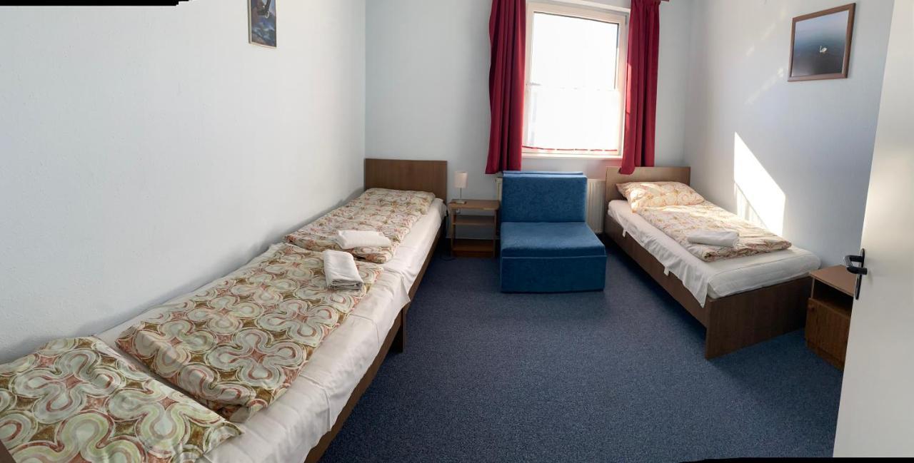 Panama Motel Székesfehérvár Buitenkant foto