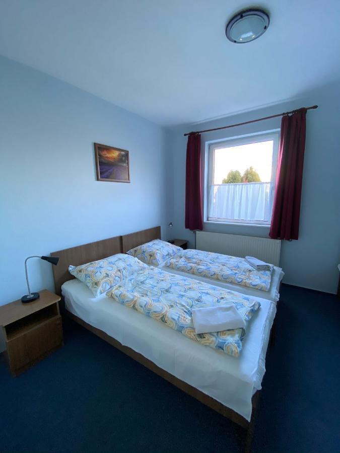 Panama Motel Székesfehérvár Buitenkant foto